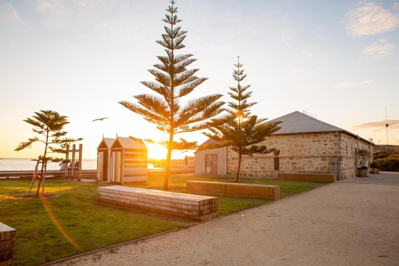 Central Fremantle Lifestyle Walk To Markets & Cafe Exterior photo